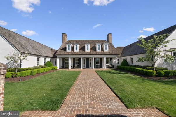 Exterior, Facade, Cape Cod