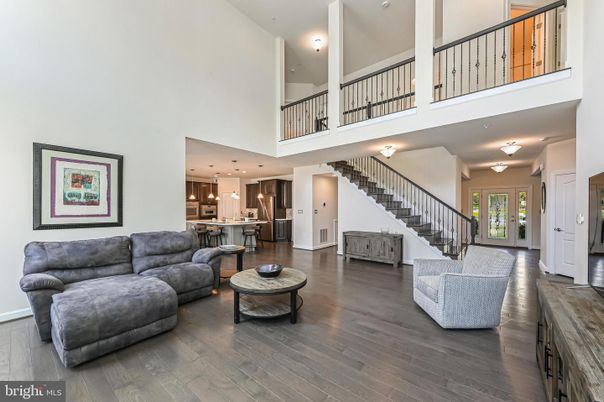 Interior, Kitchen, Living room, Pendant Lights, Recessed Lighting, Wood Texture Flooring
