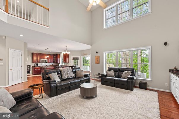 Interior, Kitchen, Living room, Pendant Lights, Recessed Lighting, Wood Texture Flooring
