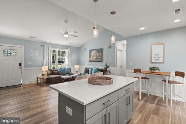 Interior, Kitchen, Living room, Pendant Lights, Recessed Lighting, Wood Texture Flooring
