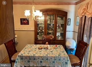 Chandelier, Dining room, Interior