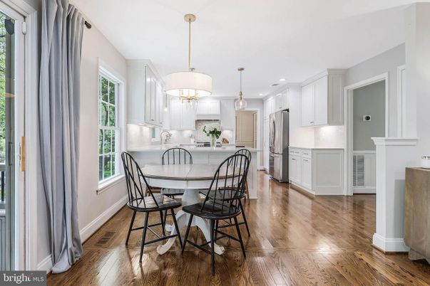 Dining room, Interior, Kitchen, Pendant Lights, Recessed Lighting, Wood Texture Flooring