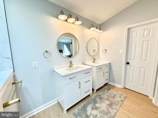 Bathroom, Dual Sink Vanities, Interior, Wood Texture Flooring