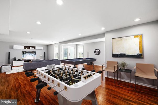 Billiard Table, Game Room, Interior, Living room, Recessed Lighting, Wood Texture Flooring