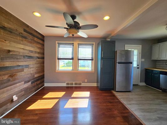 Empty room, Interior, Kitchen, Recessed Lighting, Wood Texture Flooring, Wooden Walls