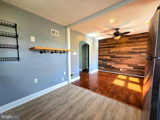 Empty room, Interior, Recessed Lighting, Wood Texture Flooring, Wooden Walls