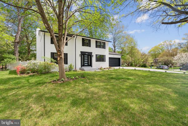 Attached, Backyard, Exterior, Facade, Georgian