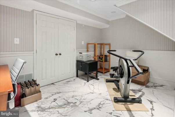 Fitness Equipment, Interior, Marble