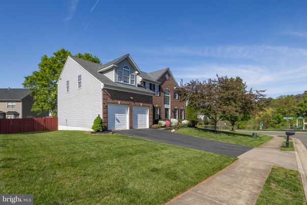 Attached, Exterior, Facade, Brick Facade, Cape Cod