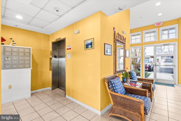 Elevator, Interior, Recessed Lighting
