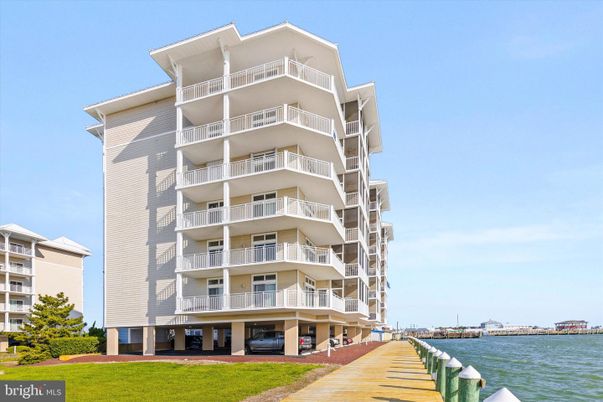 Exterior, Facade, Condo Building