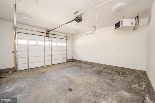 Garage, Interior
