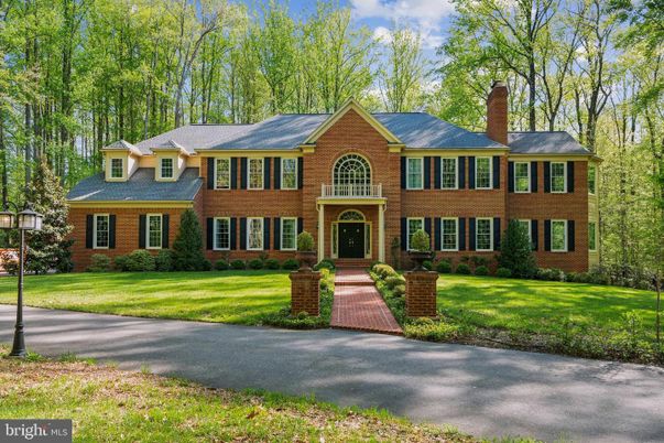 Exterior, Facade, Brick Facade, Georgian