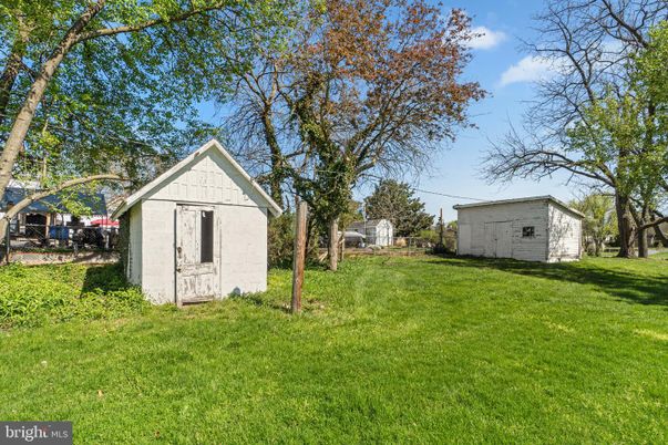Backyard, Detached Garage, Exterior
