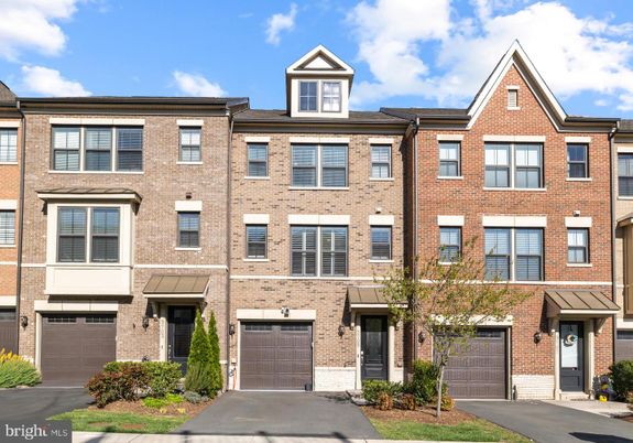 Attached, Exterior, Facade, Brick Facade, Rowhouse