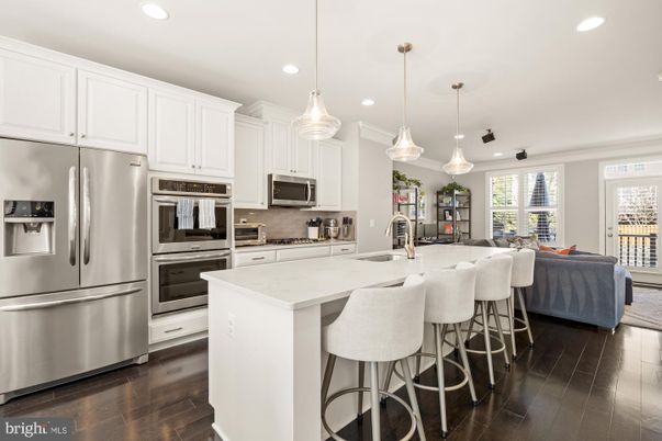 Interior, Kitchen, Living room, Pendant Lights, Recessed Lighting, Stainless Steel Appliances, Wood Texture Flooring