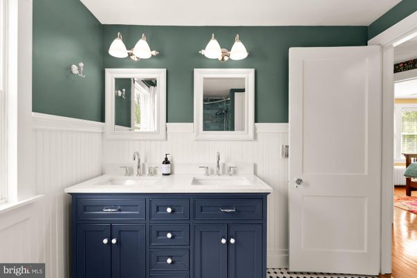 Bathroom, Dual Sink Vanities, Interior, Wood Texture Flooring