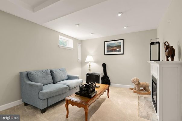 Fireplace, Interior, Living room, Recessed Lighting