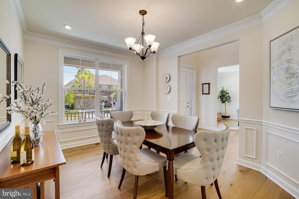 Chandelier, Dining room, Interior, Recessed Lighting, Wood Texture Flooring