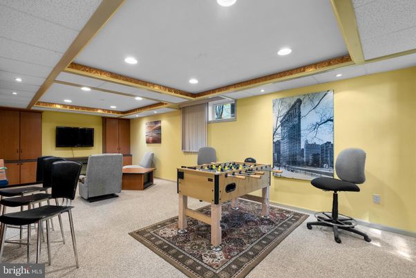 Game Room, Interior, Recessed Lighting