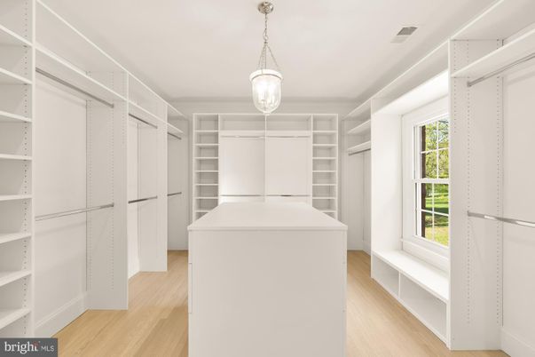 Interior, Pendant Lights, Walk-in Closets, Wood Texture Flooring