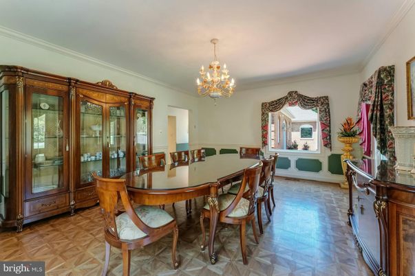 Chandelier, Dining room, Interior