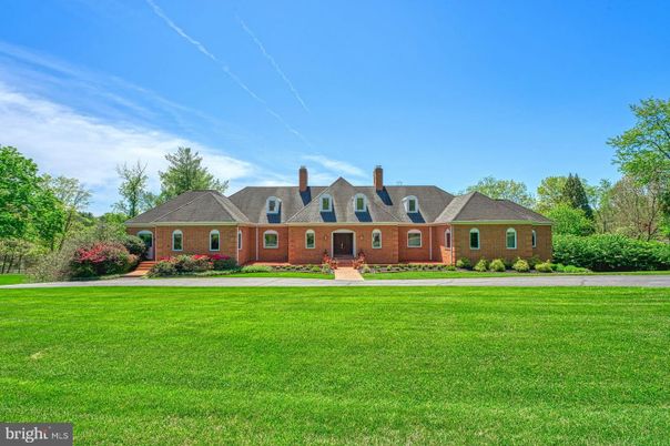 Backyard, Exterior, Facade, Brick Facade, French Provincial