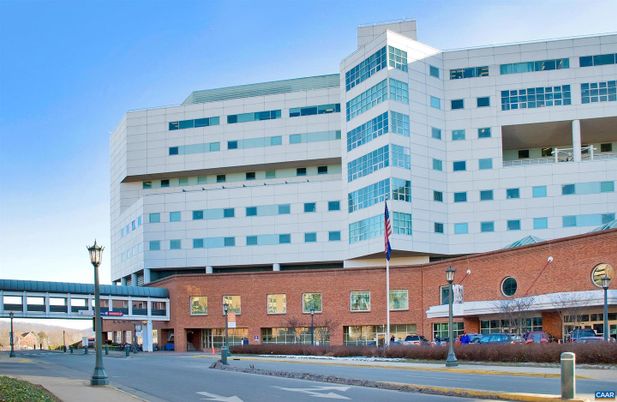 Exterior, Facade, Highrise