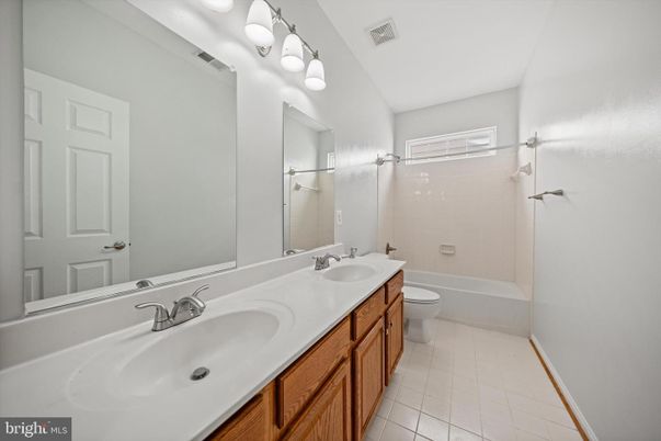 Bathroom, Dual Sink Vanities, Interior