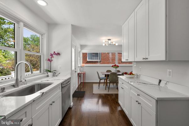 Dining room, Interior, Kitchen, Recessed Lighting, Stainless Steel Appliances, Wood Texture Flooring