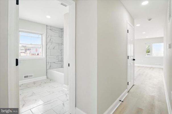 Bathroom, Interior, Marble, Marble Walls, Recessed Lighting