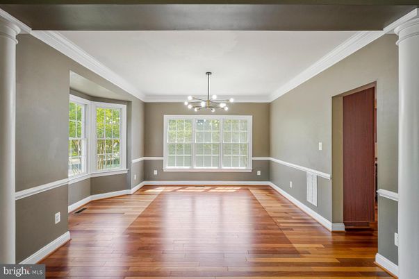 Empty room, Interior, Pendant Lights, Wood Texture Flooring