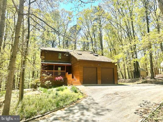 Attached, Exterior, Facade, Log Home