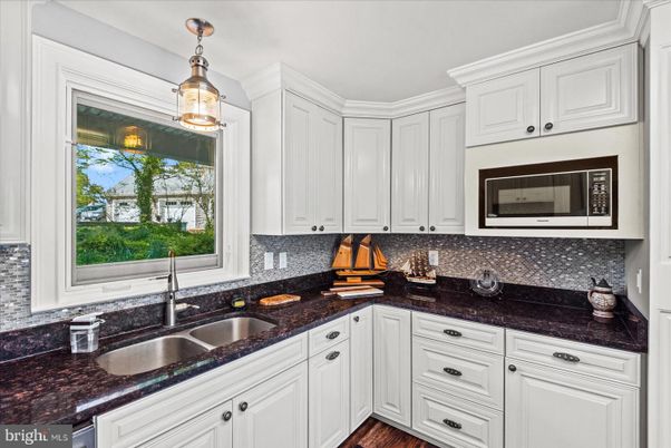 Interior, Kitchen, Pendant Lights