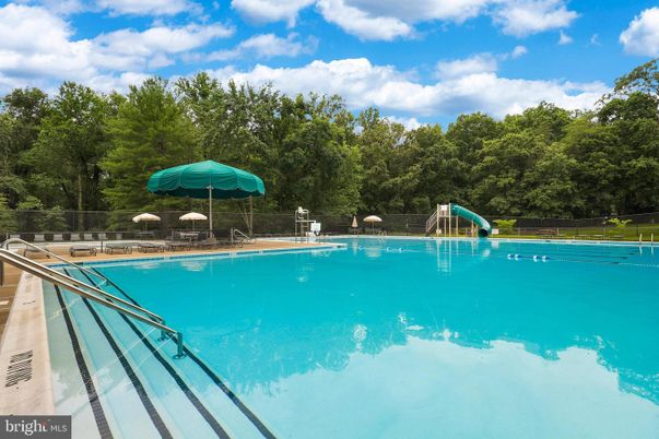 Exterior, Playground, Pool