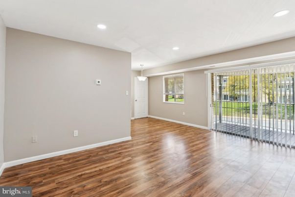 Empty room, Interior, Pendant Lights, Recessed Lighting, Wood Texture Flooring