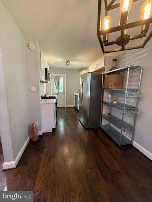 Interior, Kitchen, Pendant Lights, Wood Texture Flooring