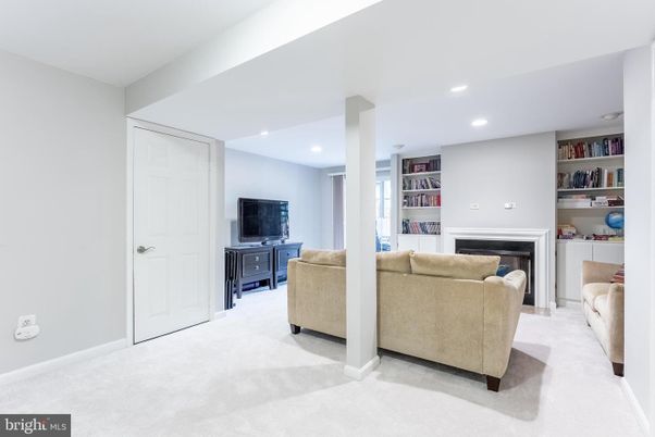 Fireplace, Interior, Living room, Recessed Lighting