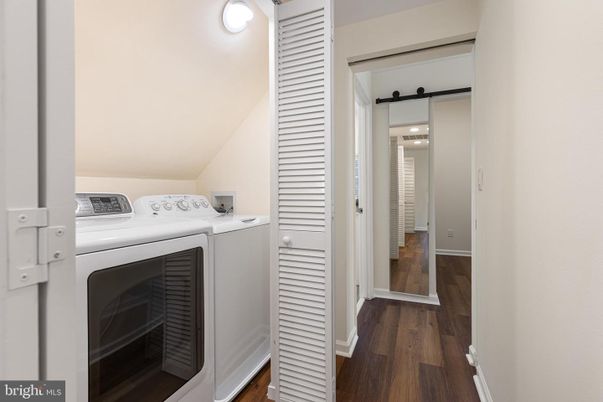Interior, Utility Closets, Washer, Wood Texture Flooring