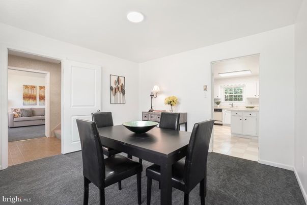 Dining room, Interior, Recessed Lighting