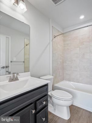 Bathroom, Interior, Recessed Lighting, Wood Texture Flooring