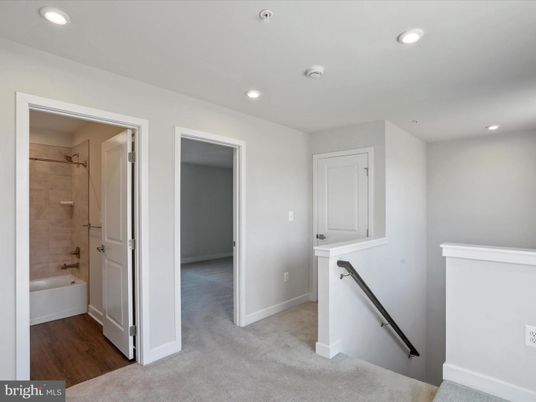 Bathroom, Interior, Recessed Lighting