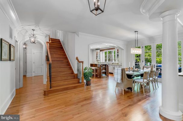 Chandelier, Dining room, Interior, Pendant Lights, Recessed Lighting, Wood Texture Flooring
