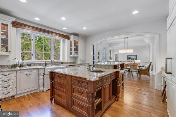 Chandelier, Dining room, Interior, Kitchen, Recessed Lighting, Wood Texture Flooring