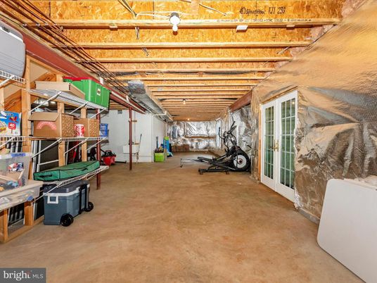 Fitness Equipment, Interior, Wooden Beams