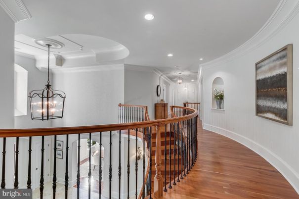 Interior, Pendant Lights, Recessed Lighting, Wood Texture Flooring