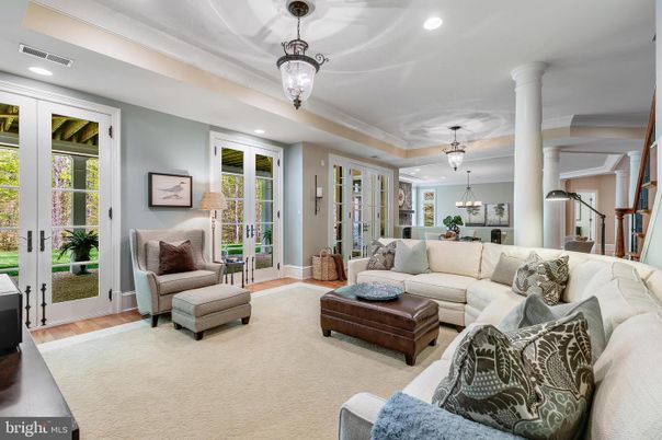 Interior, Living room, Pendant Lights, Recessed Lighting, Wood Texture Flooring