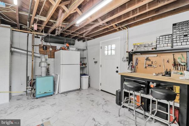 Interior, Marble, Washer, Wooden Beams