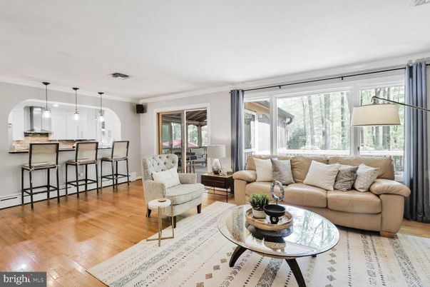 Interior, Kitchen, Living room, Pendant Lights, Wood Texture Flooring