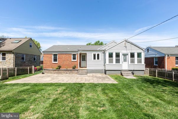 Backyard, Exterior, Facade, Brick Facade, Cape Cod